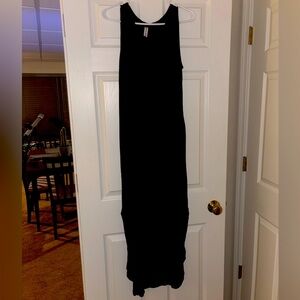 Maxi Dress w/ pockets